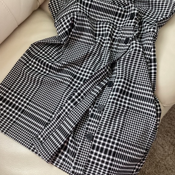 H&M Monochrome Plaid Mini Dress. 👩‍🎤 - Picture 8 of 10